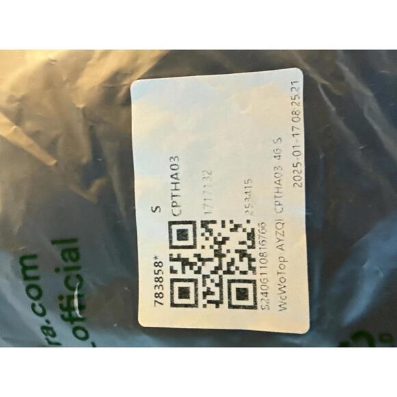 NWT Halara Ribbed Flowy Top Black Lightweight Swing Cami Size Small - Picture 4 of 4